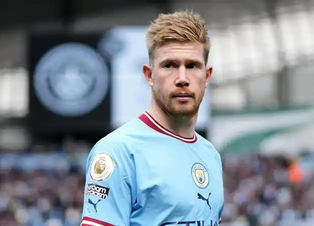 德布劳内续约谈判面临挑战|曼城|英超|瓜迪奥拉|不雅动作|凯文·德布