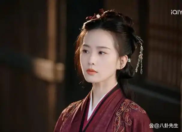 与凤行美颜滤镜猛到失真赵丽颖像戴面具林更新像假人