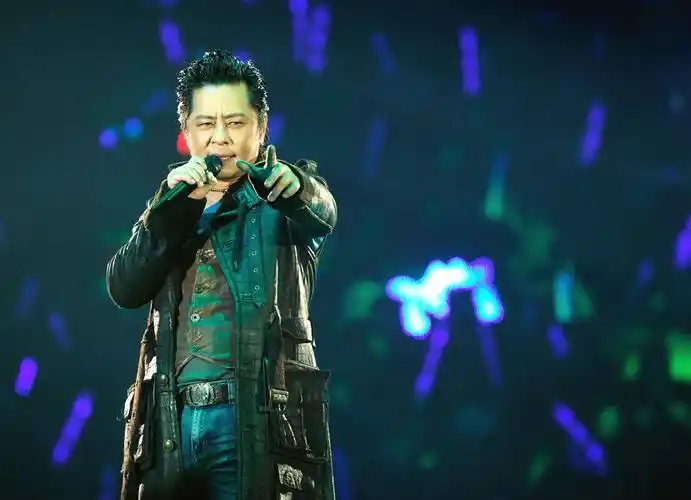 王杰发文引粉丝担忧,最后一句话是:珍重,告别!