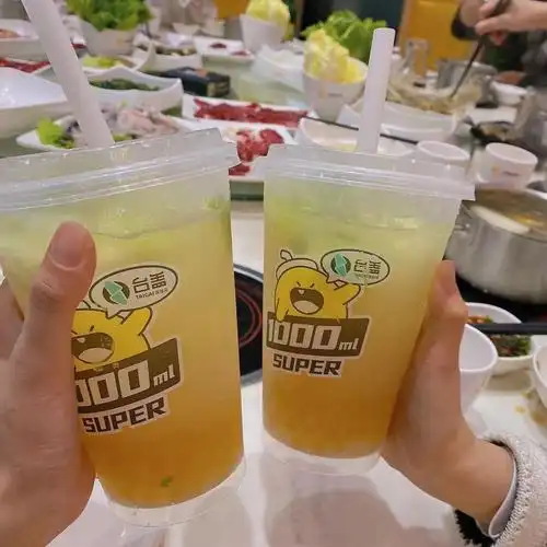 今年是三个人的情人节爱你我的宝贝