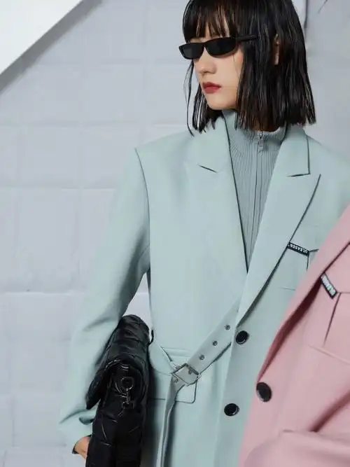 u/ti 秋冬季新品薄荷绿质感西装,秋冬色彩新趋势,薄荷绿色系,搭配独特