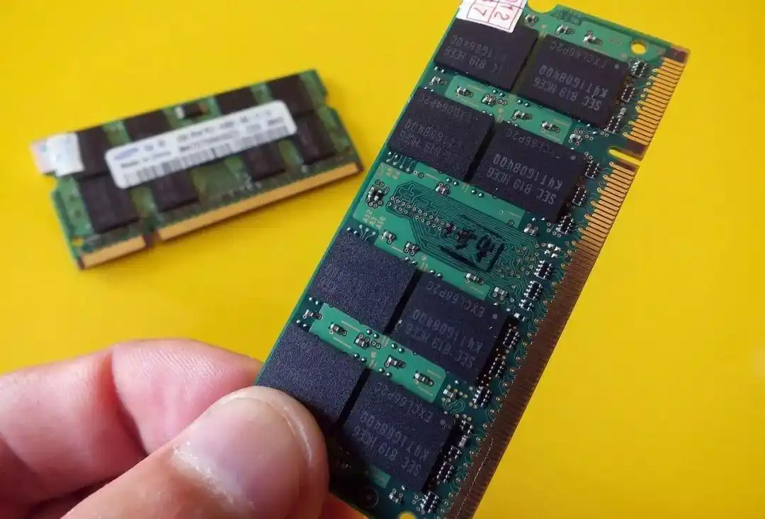 「白问」手机6g运行内存 为什么可用的只有3g左右呢?