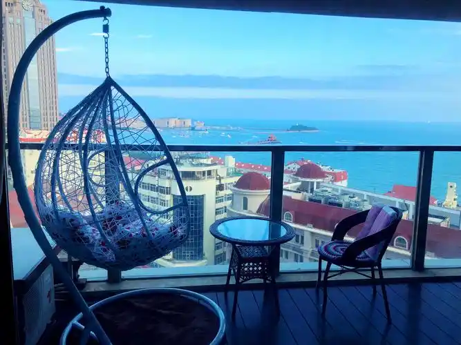 栈桥超级海景房_青岛火车站/团岛民宿-美团榛果民宿