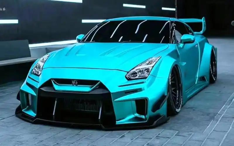 这就是女生眼中的破尼桑,无数男人心中的战神gtr吗?