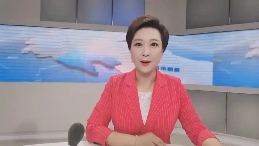 辽宁卫视主持人李卓为foh组合选拔大赛代言