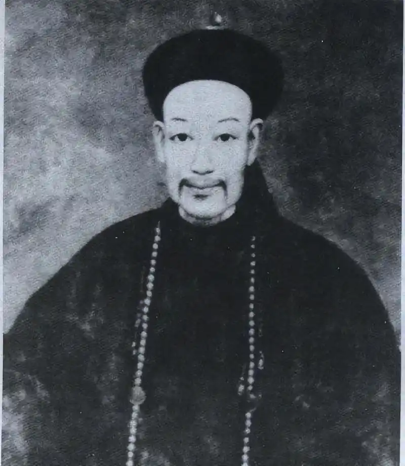 1870年曾国藩的真实照片,三角眼,高颧骨,一脸刻薄让人望而生畏