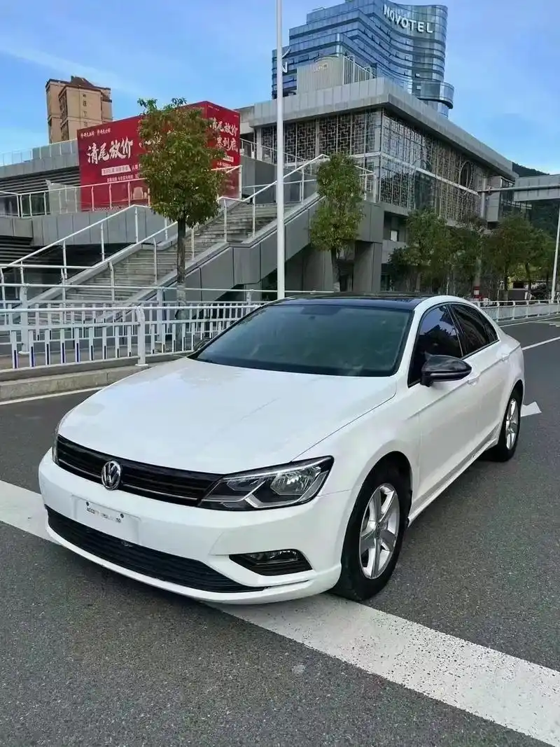 大众凌渡2017年12月 1.4t 全景天窗 - 抖音