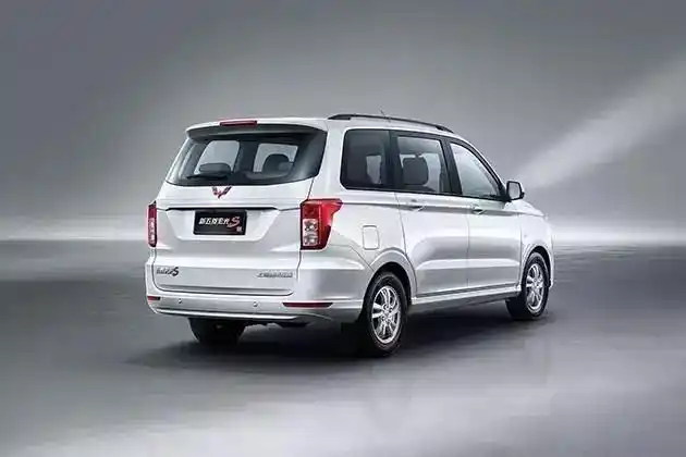 售5.28-5.58万元,全新五菱宏光s上市