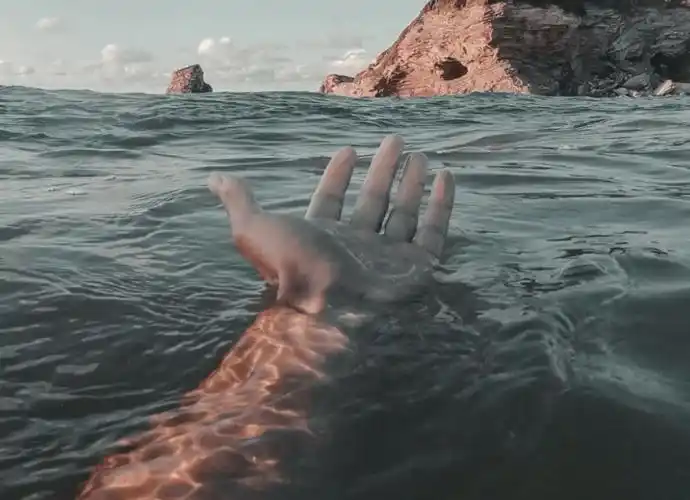 世上只有一种人会被冷暴力也只有一种人会实施冷暴力