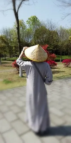 小和尚下山反被化斋