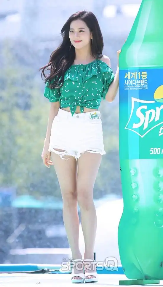 闷热的午后,请打开blackpink的雪碧广告!清走一切炎热的清凉魅力