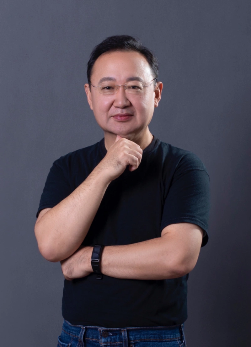 贾红:17岁考入清华,美国读硕士只用1年