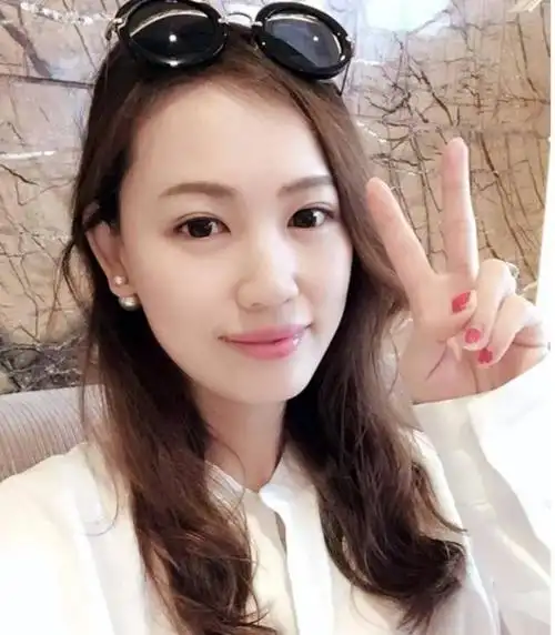 马蓉获男粉丝疯狂求婚蓉儿我非你不娶广场舞大妈倾情助阵