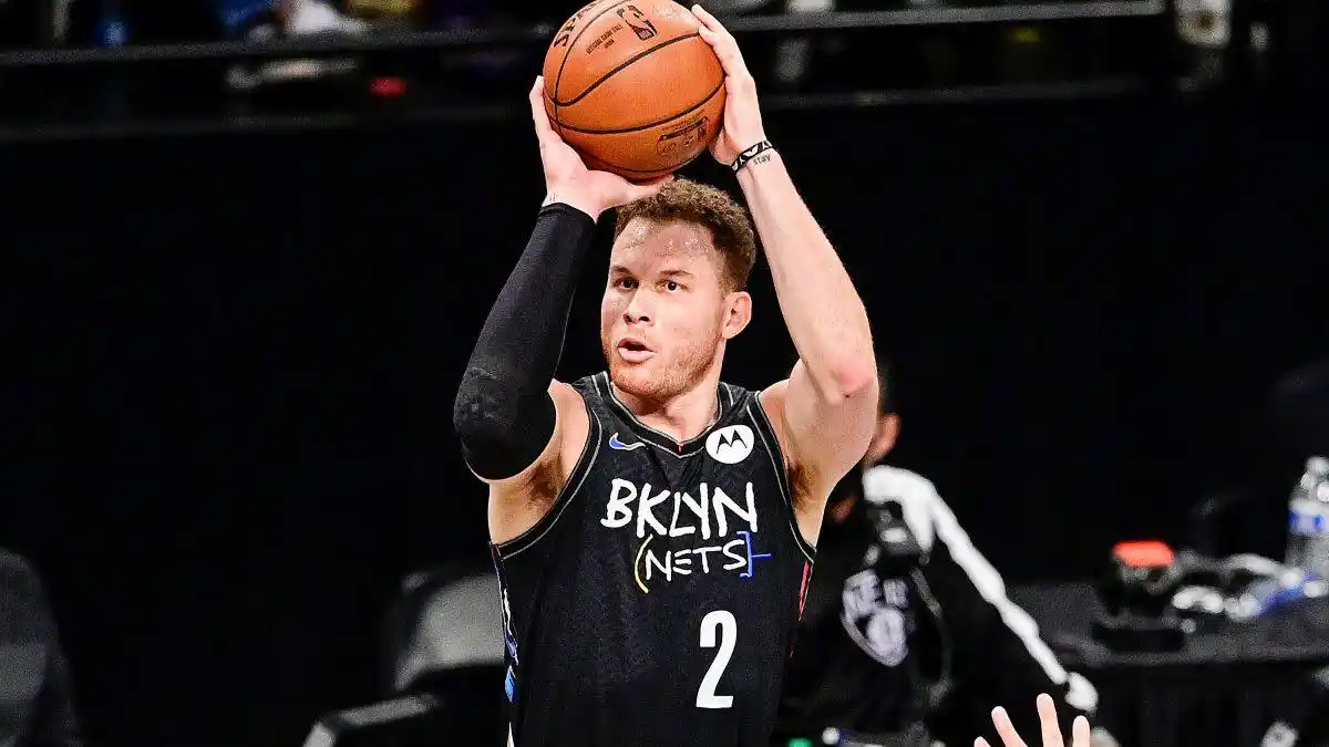 篮网2消息格里芬正式续约悍将再谈上赛季我们健康能夺冠