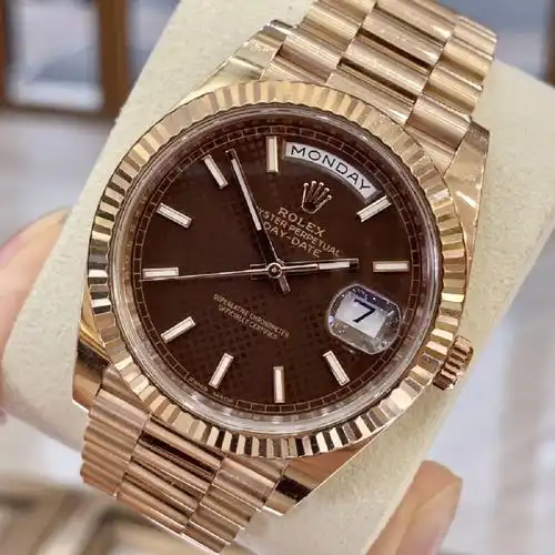 劳力士星期日志系列228235机械男士腕表  40毫米表盘  咖啡色表盘