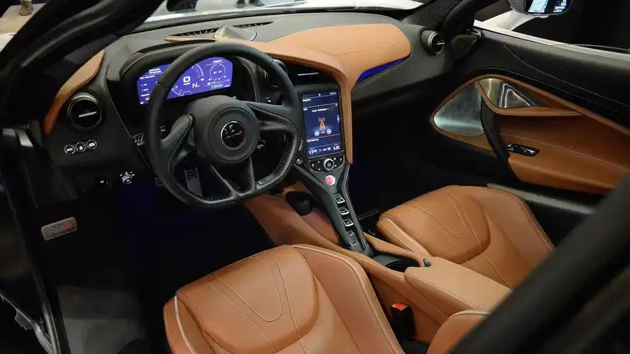 迈凯伦全新超跑720s亮相日内瓦28秒破百