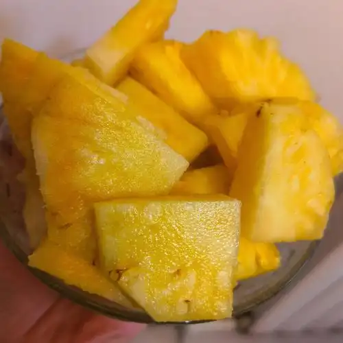 我本人并不是一个特别爱吃凤梨的人,两年前买过这个凤梨就爱上了,它