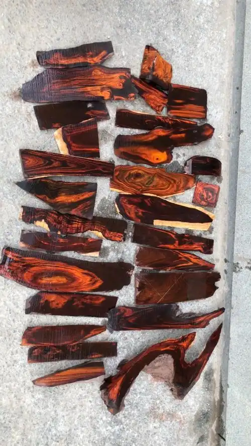 老挝大红酸枝黑飘红花纹料