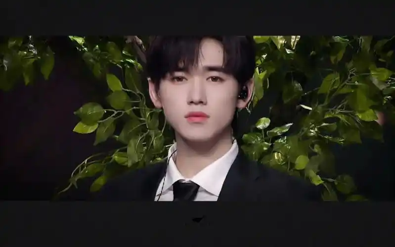 帅哥  #氛围感  #壁纸分享  #宋亚轩  #宋亚轩壁纸  #时代少年团