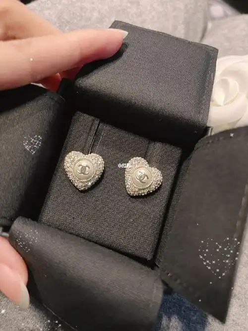 香奈儿22新款耳钉