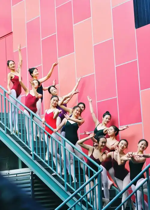 《青忽岁月》舞校毕业季