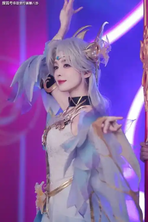 古力娜扎cos《王者荣耀》的貂蝉,舞动如梦似幻,真人比建模漂亮_照片