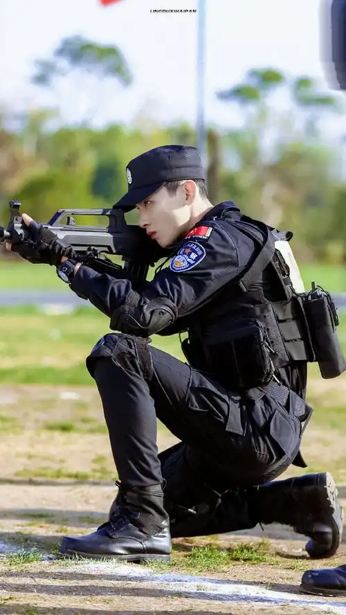 白敬亭八零九零#bjt#白敬亭过三爽#想特警哥哥@白敬亭的第三天