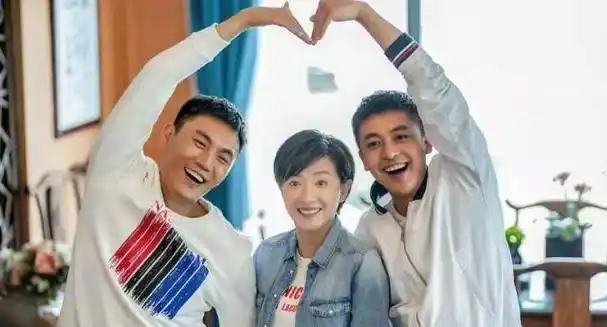 这是正午阳光少有的军旅题材剧,剧情先不说,单是听了主演名单就让人很