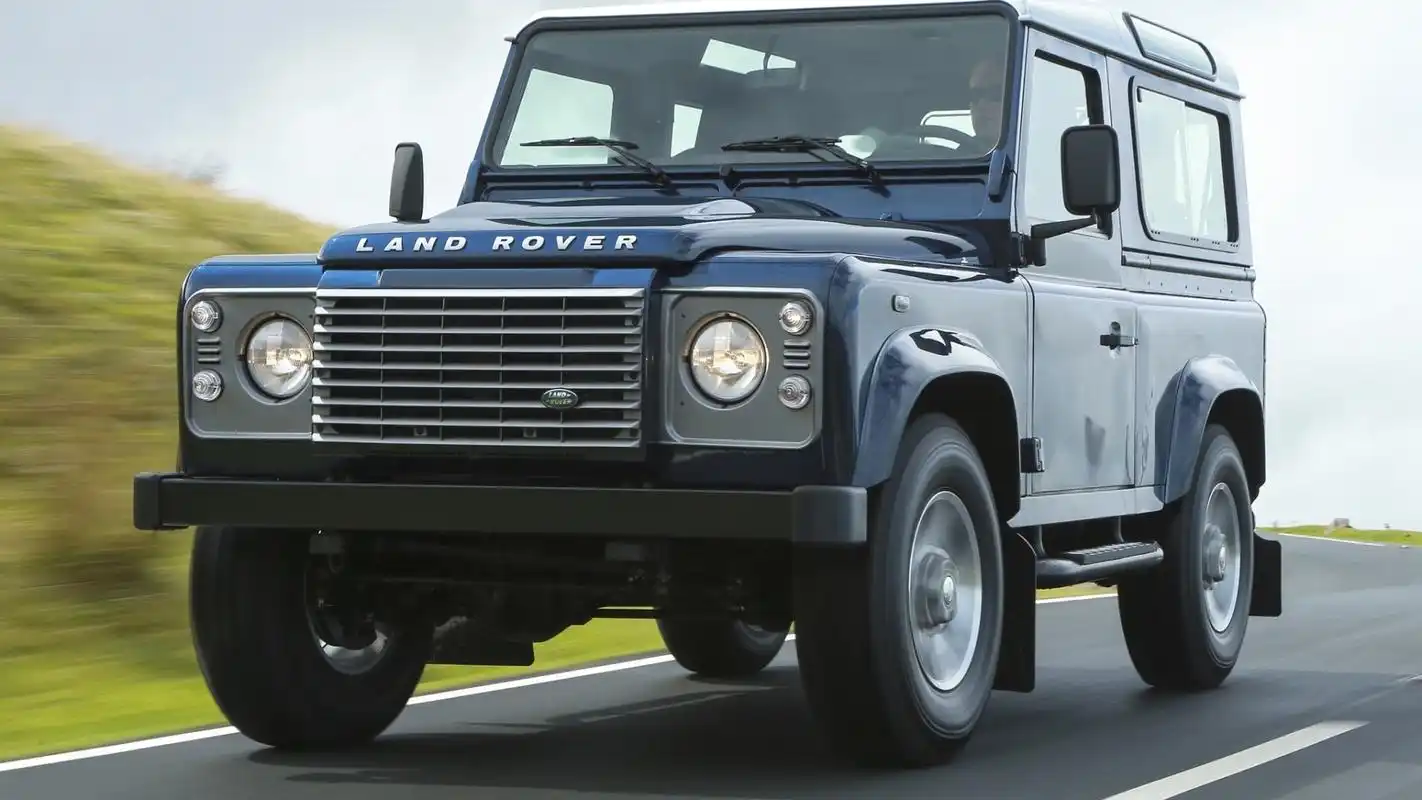 高清汽车图片硬派越野路虎卫士精美桌面壁纸第一辑