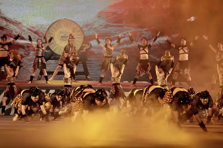 2018第六届巴人文化艺术节开幕式文艺表演节目抢先看