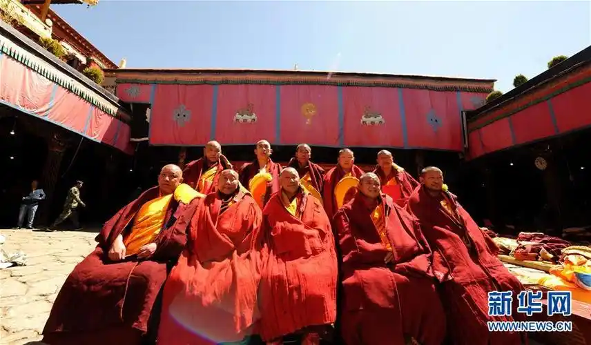 十三年间西藏百名僧人获得格鲁派最高学衔