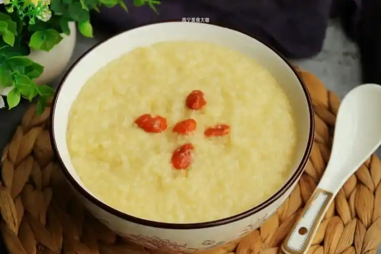 喝了30年小米粥才知道有这三个窍门难怪一直熬不出米油还难喝