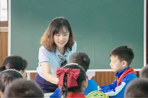 "中国好老师巴蜀公益行"走进忠县实验小学