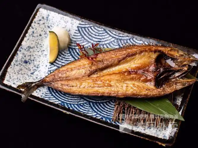 碳烤青花鱼一夜干图片