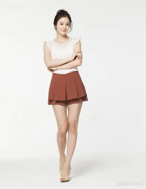 韩国天然美女金泰熙写真大图妩媚姿势亦清纯亦性感