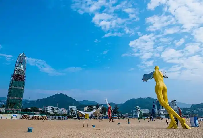 开放时间 旺季上午8:00-凌晨1:00 淡季上午8:30-下午5:30