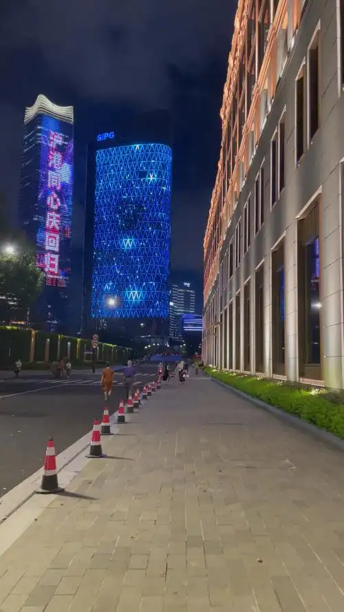 夏日上海北外滩黄浦路夜景随拍