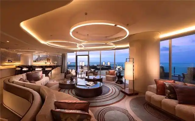 在总统套房中的客人,可以享受到酒店最高规格的服务,上不封顶,越高档