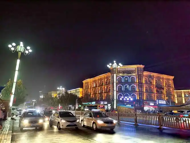 新疆喀什古城(餐饮巴扎美食街)