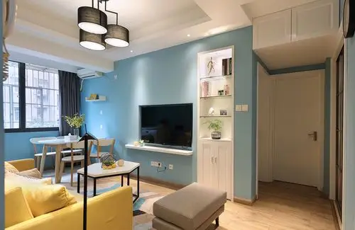 50㎡老房翻新成北欧风,设计师改出两室一厅,比90㎡还显宽敞!