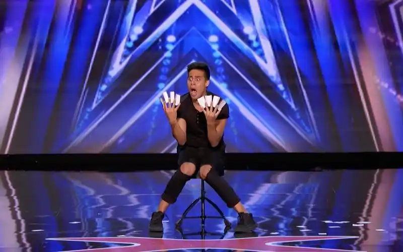 【2020美国达人秀】没完了?玩儿个牌玩儿出剧情