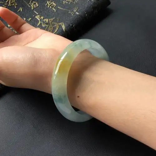 冰种飘花带黄翡手镯(56.1mm)