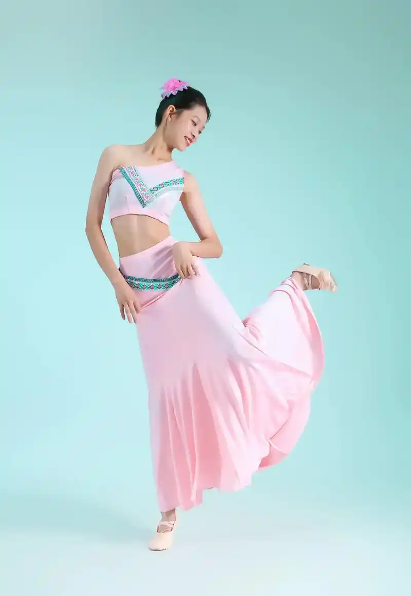 傣族舞蹈写真这么有风格的舞蹈你们喜欢吗