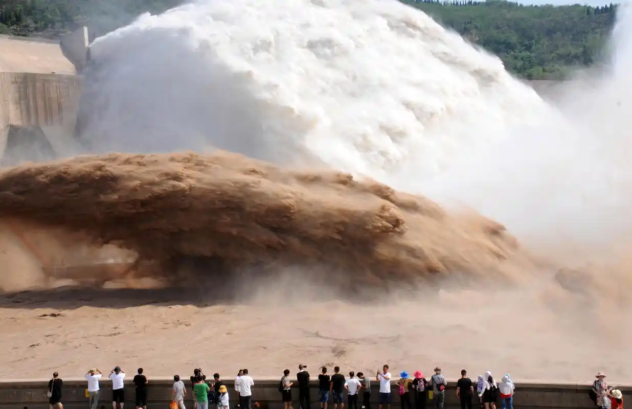 "双龙"飞腾小浪底