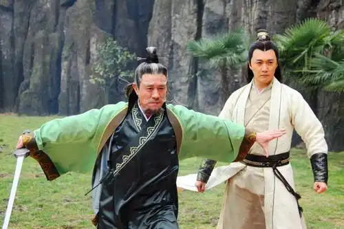 p>《薛丁山》是由北京依泓之信传媒出品,由 a target="_blank" href=