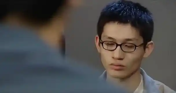 我们都知道,作为演员除了演技,脸也是很重要的,如果没有一副好的长相