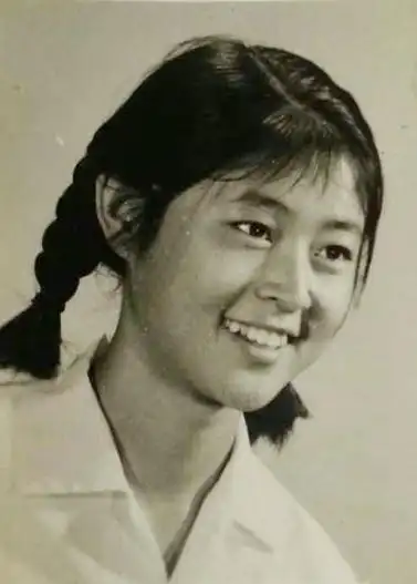 倪萍简历及个人资料简介,倪萍简历及个人资料简介国籍(倪萍:我的离异