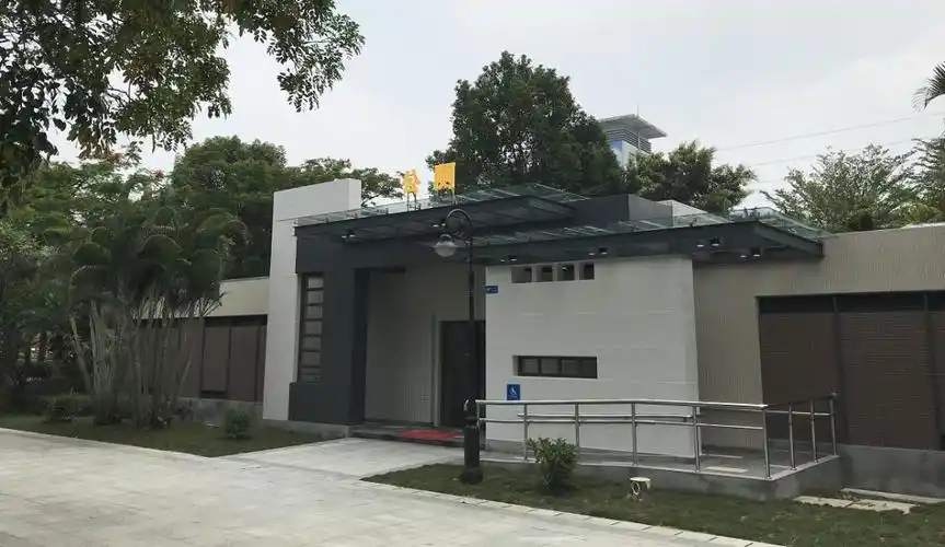 建成开放开平人民公园有了五星级公厕市民方便好享受
