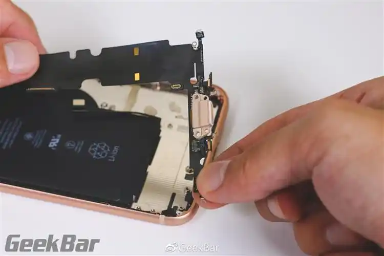 连接器lightning连接器集成taptic engine接口/双mic/天线连接器