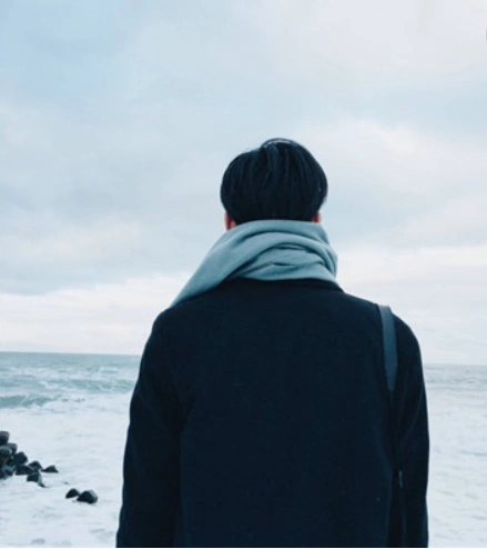 心理学:凭直觉第一眼喜欢哪个男生背影,测你未来另一半的模样